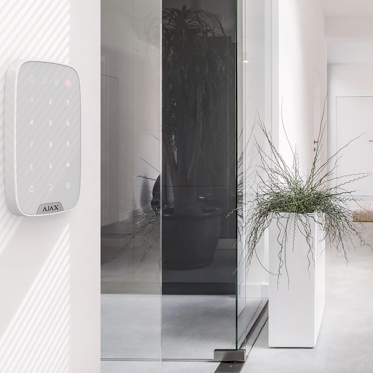ajax-wireless-touch-keypad-white
